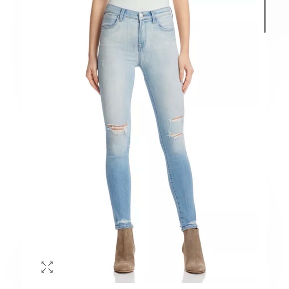 J Brand Denim - J Brand Maria High Rise Skinny Jeans in Superstar Destruct. Size 26